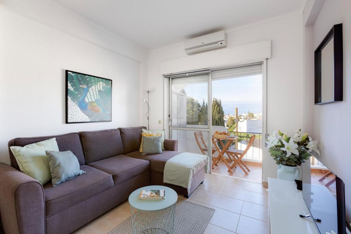 Eli Flat Just Few Steps From The Strip In * Albufeira