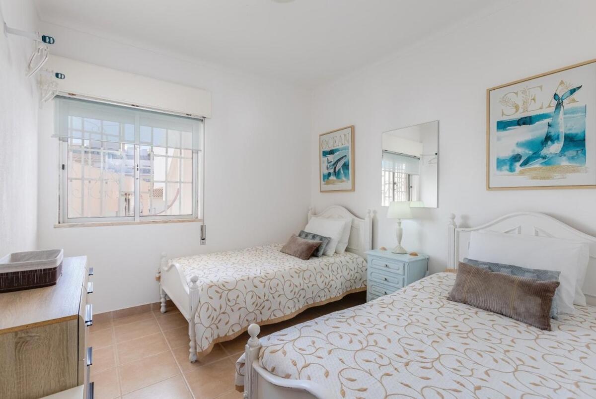 Eli Flat Just Few Steps From The Strip In * Albufeira