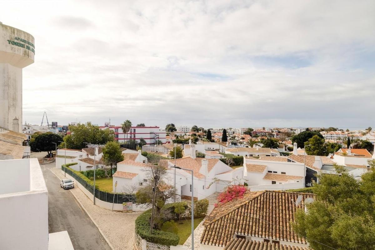 Eli Flat Just Few Steps From The Strip In * Albufeira